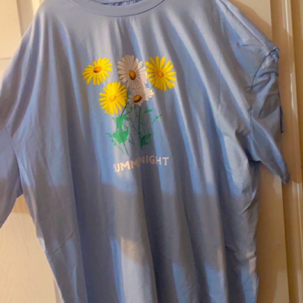 Super cute t shirt